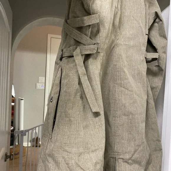 Athleta Midtown Rain Jacket *BRAND NEW* - Picture 3 of 6